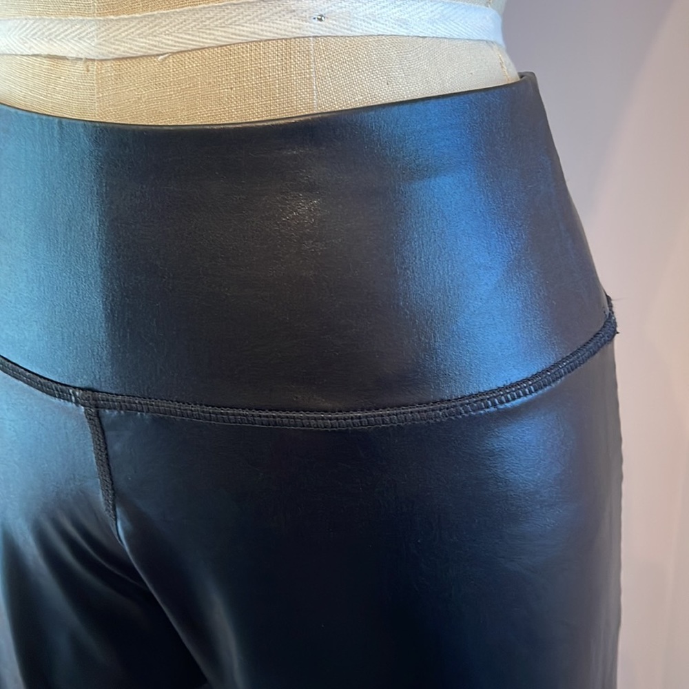 NWOT Electric Yoga Widow Coated Leggings - Picture 3 of 7